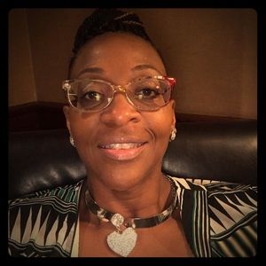 Meet your Posher, Veronica